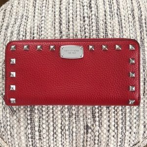 New!! Authentic Michael Kors wallet